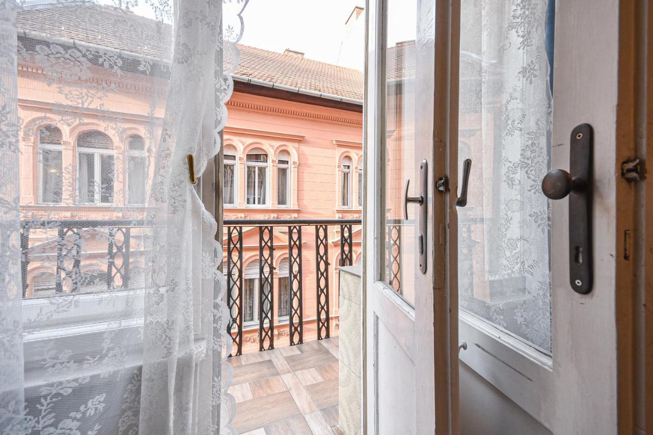 Ferienwohnung Opera Elegance Andrassy Budapest Exterior foto